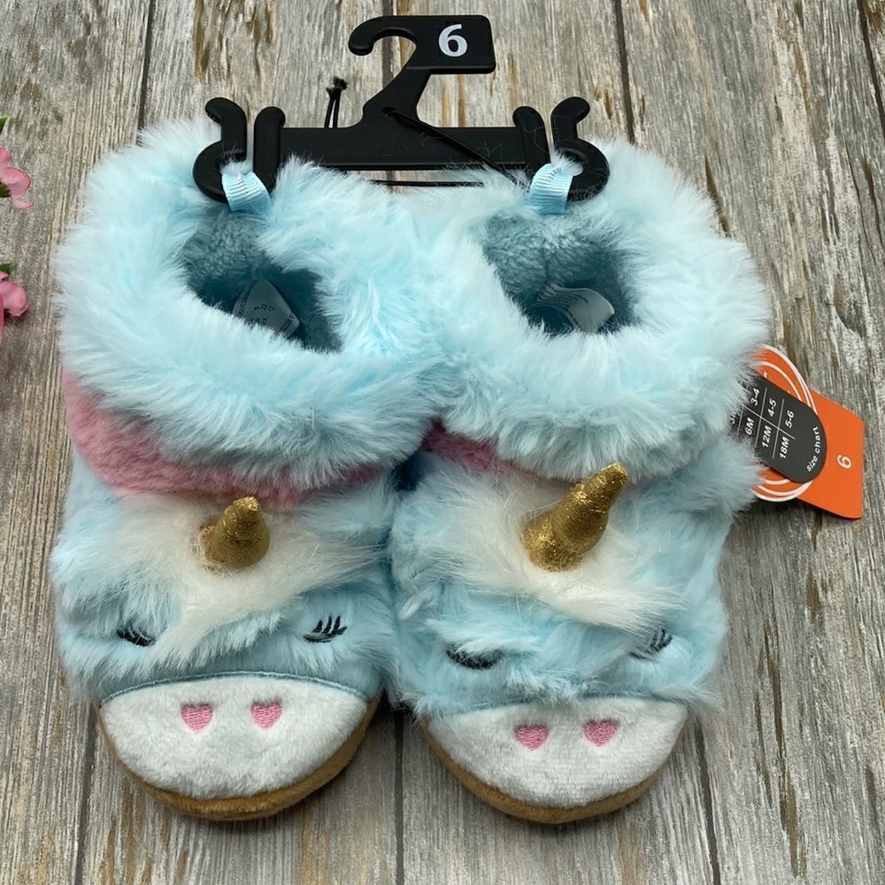 Baby Girls Fuzzy Unicorn Bootie Slipper Shoe Size 6